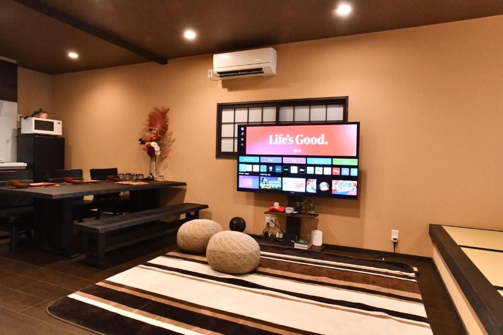 Two-Bedroom House room - Image 2