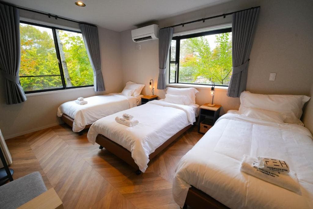 Deluxe Triple Room room - Image 2