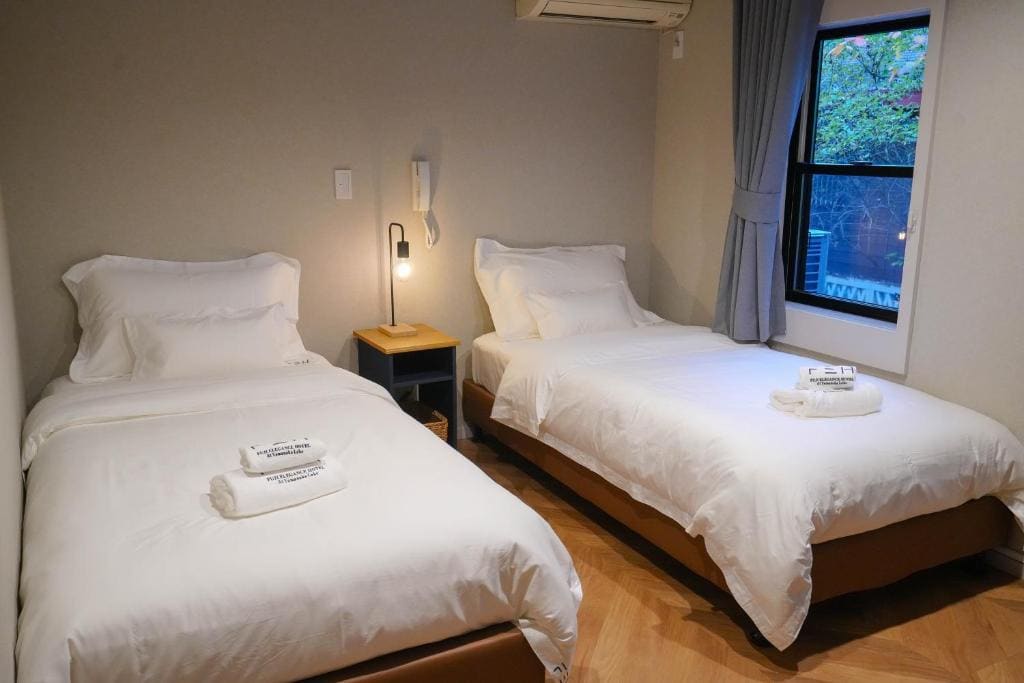 Superior Twin Room room - Image 1
