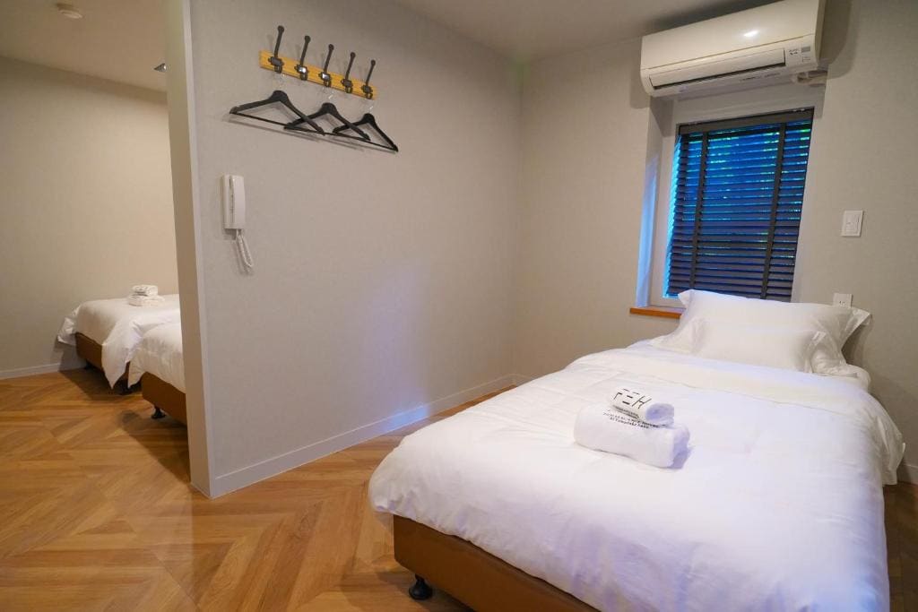 Triple Room with Private Bathroom room - Image 1