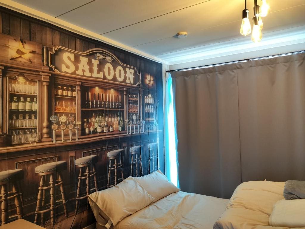 Double Room with Shared Bathroom room - Image 1