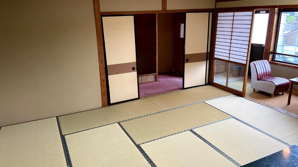 Family Room room - Image 2