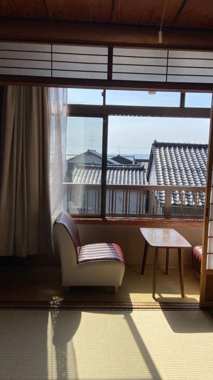 Quadruple Room with Shared Bathroom room - Image 1