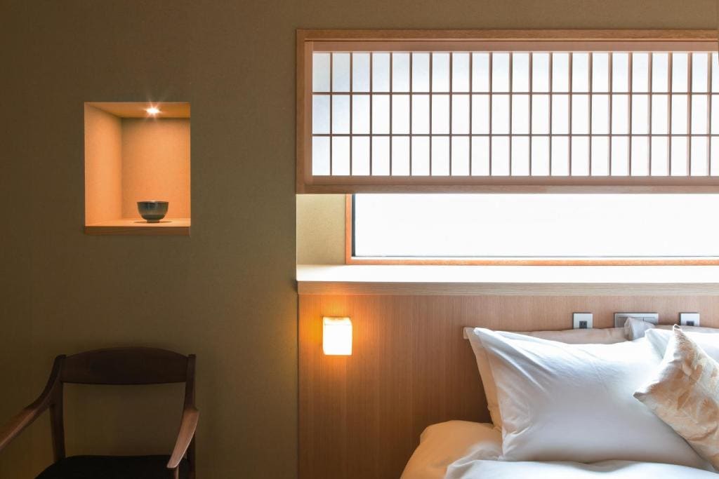Deluxe Queen Room room - Image 1