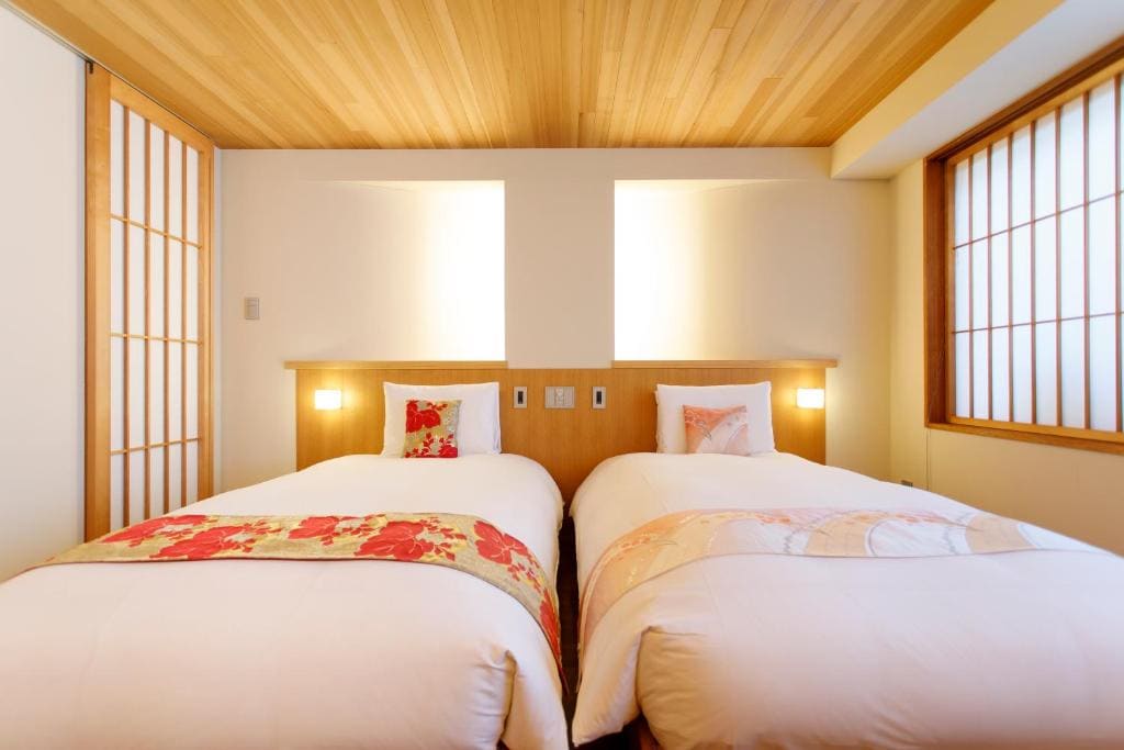 Deluxe Twin Room room - Image 1