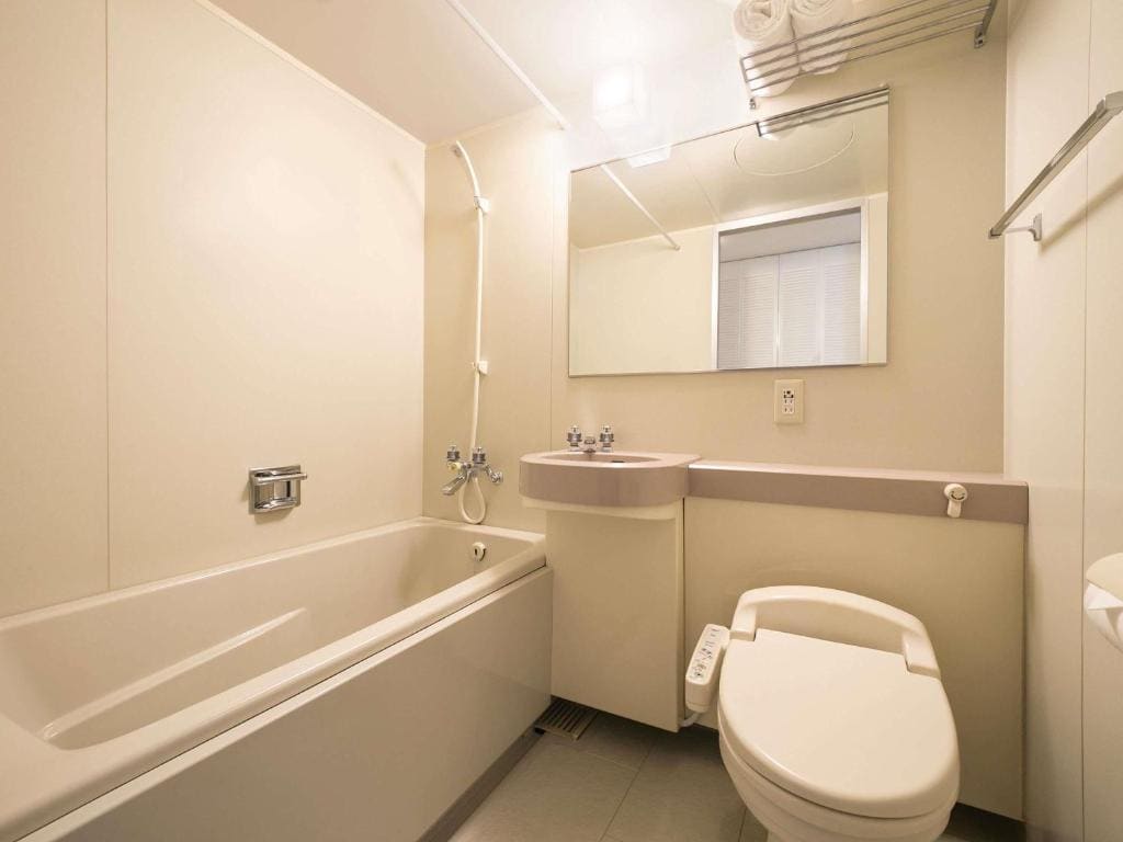 Classic Room with Two Single Beds and One Sofa Bed room - Image 2