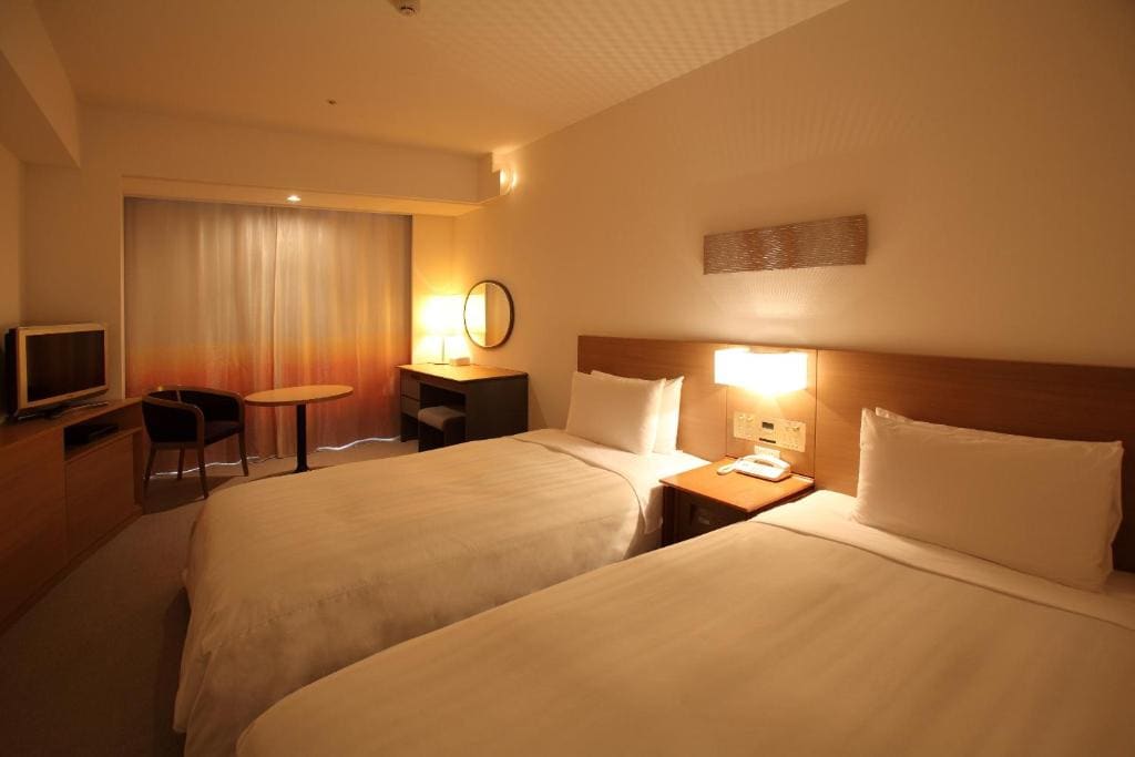 Standard Twin Room - Single Use - Non-Smoking room - Image 2