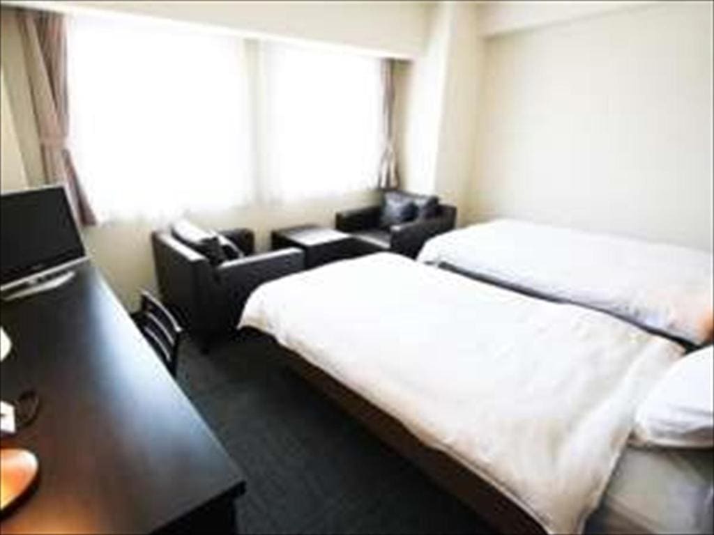 Twin Room - Non-Smoking room - Image 3