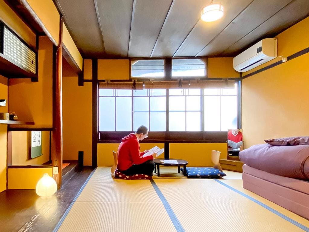 Superior Twin Room room - Image 3