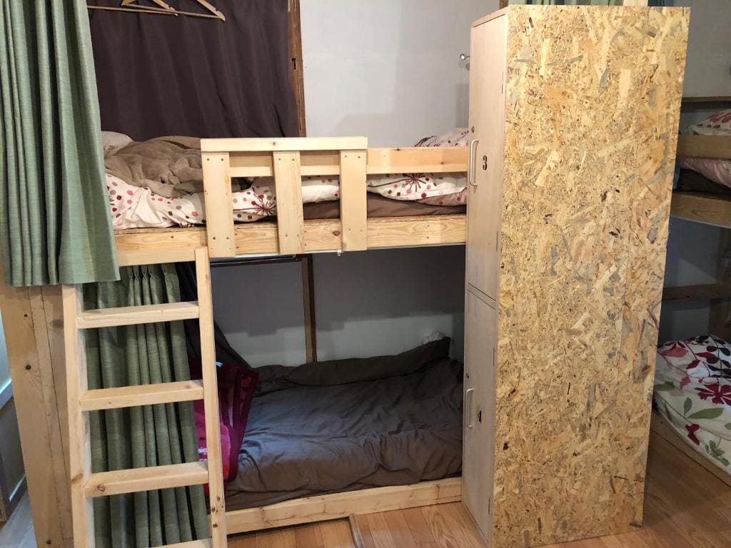 Bunk Bed in Female Dormitory Room - Non-Smoking room - Image 3