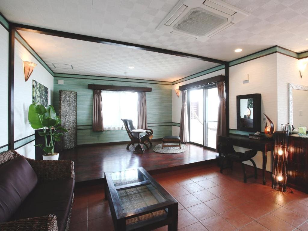 Superior Double or Twin Room with Sea View room - Image 3