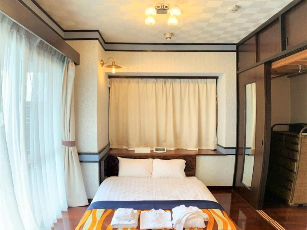 Junior Suite with Ocean View room - Image 2