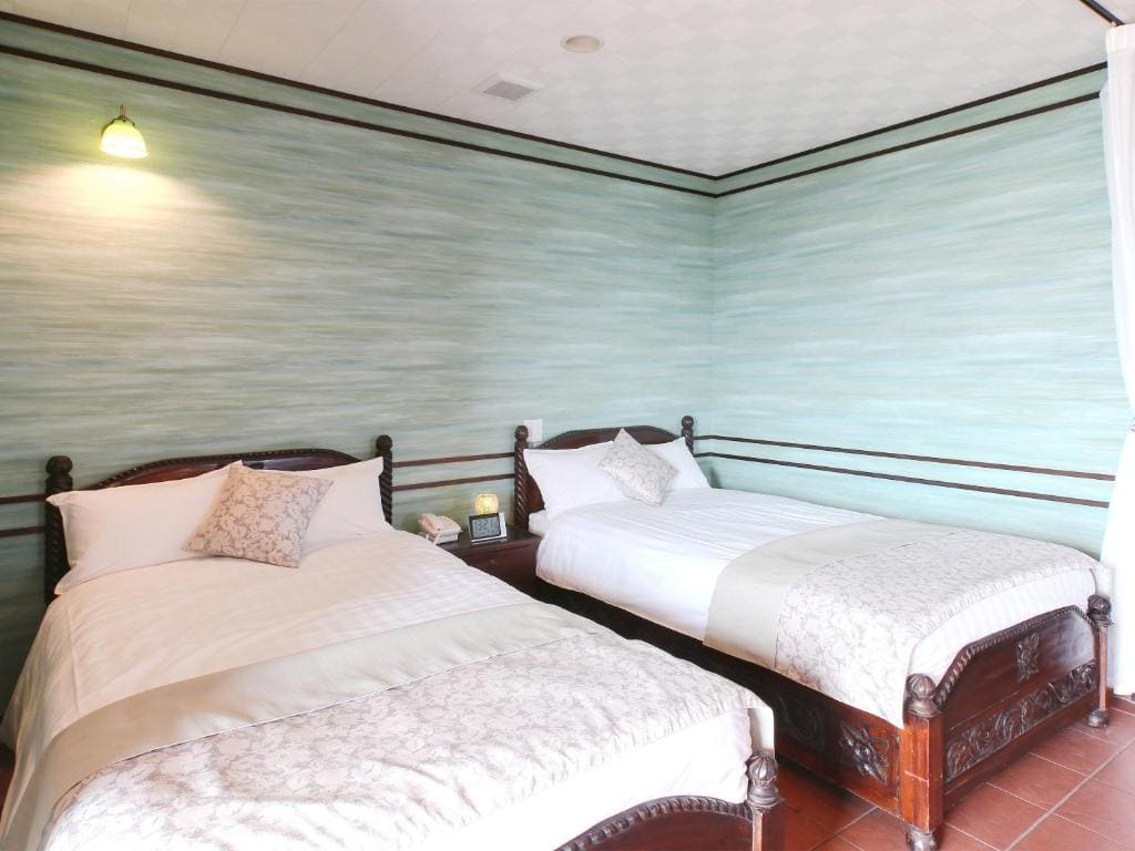 Superior Double or Twin Room with Sea View room - Image 2
