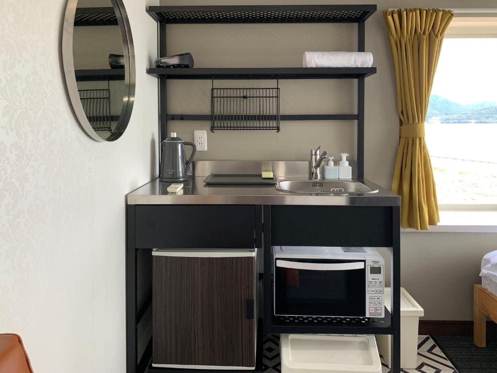 Single Room with Sea View room - Image 1