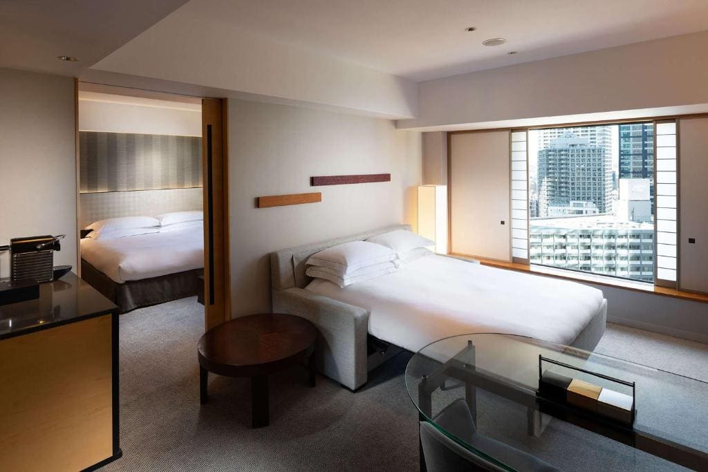 Executive King Suite with Sofa Bed room - Image 1
