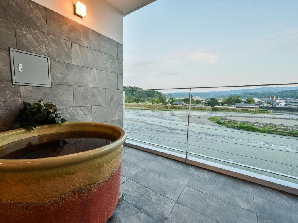 Suite with River View room - Image 3