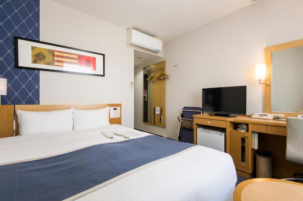 Twin Room (Two 120cm Beds) - Non-Smoking room - Image 2