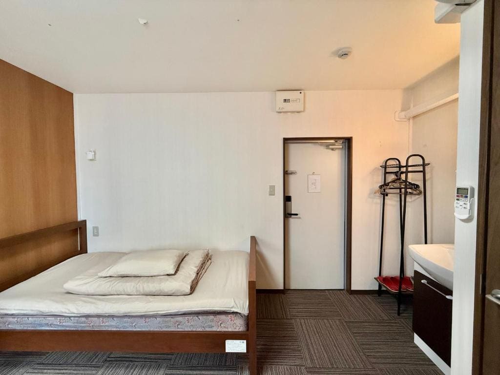 Budget Double or Twin Room room - Image 3