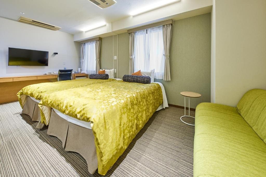 Superior Twin Room room - Image 2