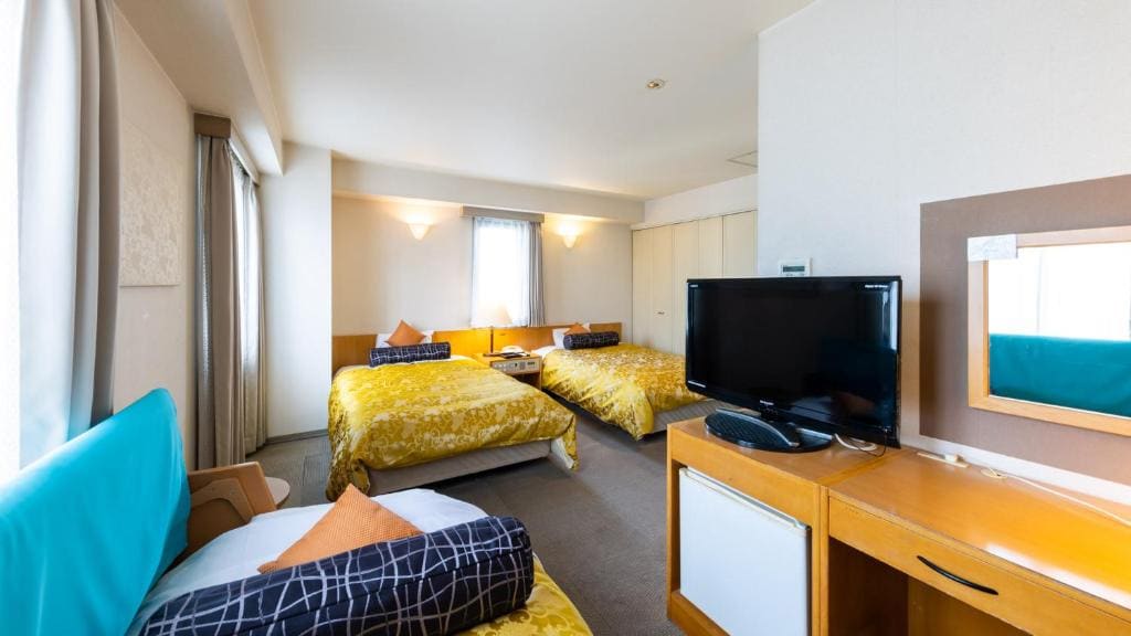 Compact Double Room - Smoking room - Image 2