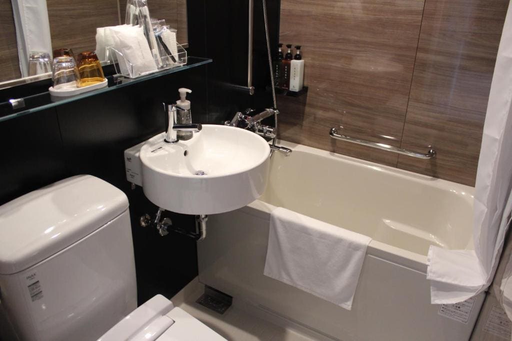 Standard Double Room with Lounge Access - Non-Smoking room - Image 2