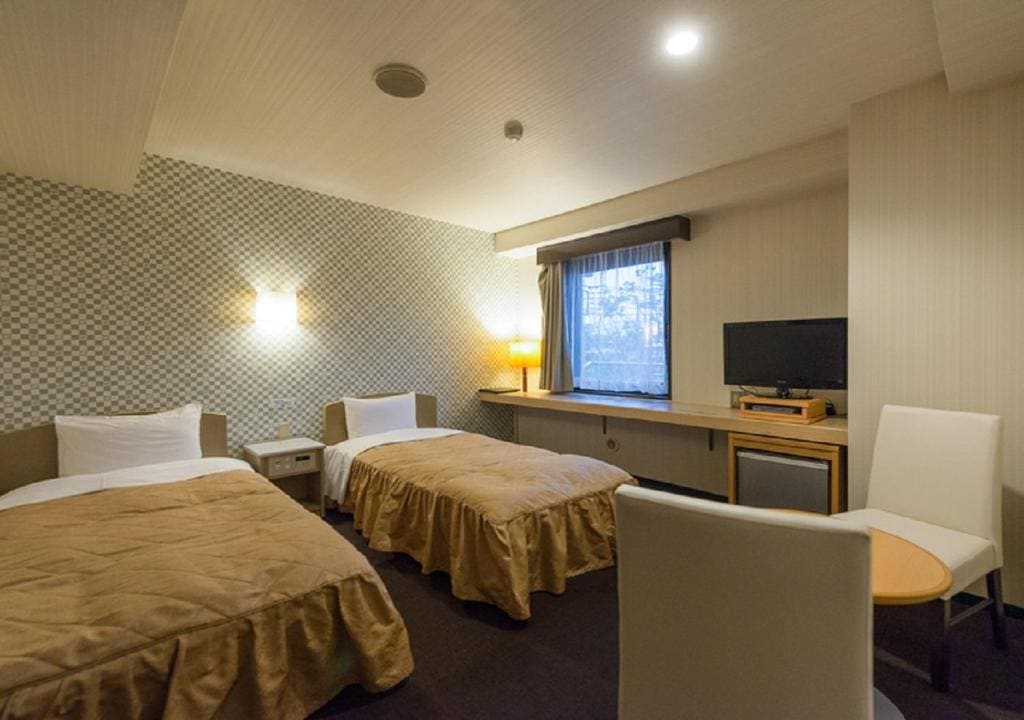 Twin Room - Smoking room - Image 1
