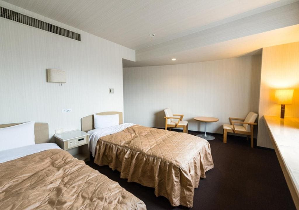 Twin Room - Smoking room - Image 3