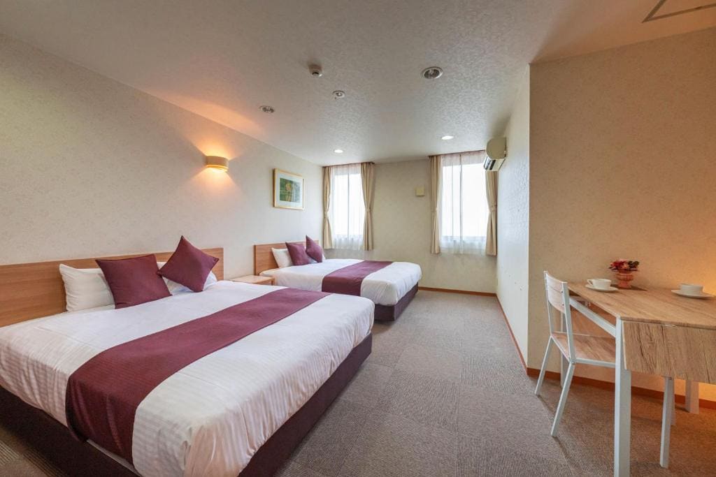 Queen Room with Two Queen Beds room - Image 1