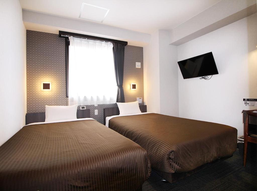 Twin Room - Smoking room - Image 3