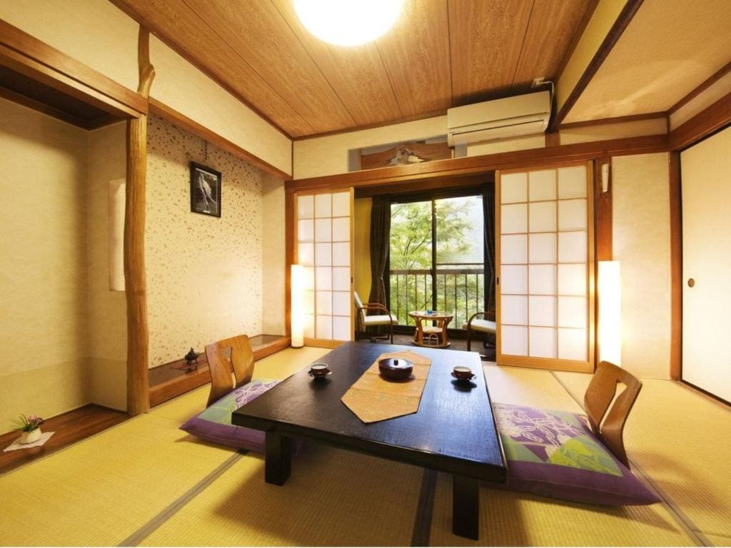 Family Room room - Image 3
