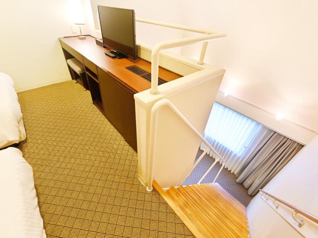 Twin Room with Extra Bed room - Image 2