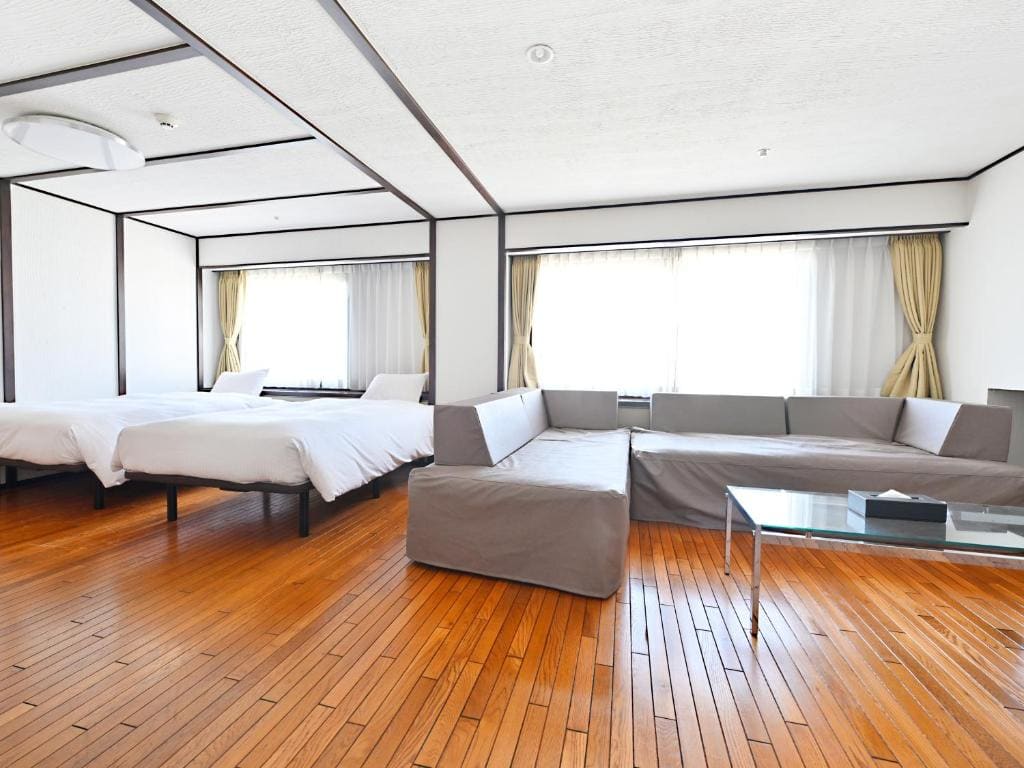 Suite room - Image 1