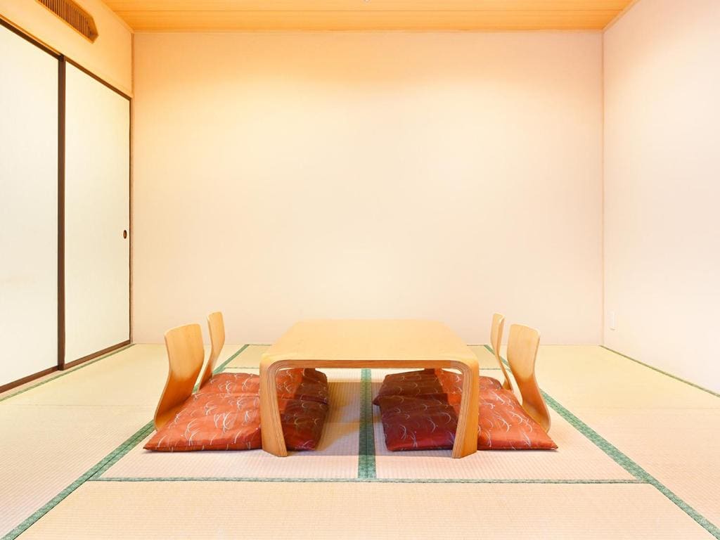 Japanese-Style Room room - Image 1