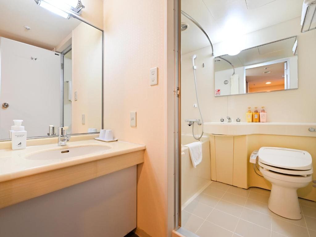Large Twin Room room - Image 3