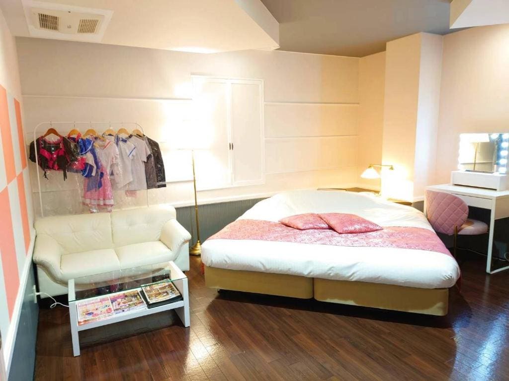 One-Bedroom Suite room - Image 3