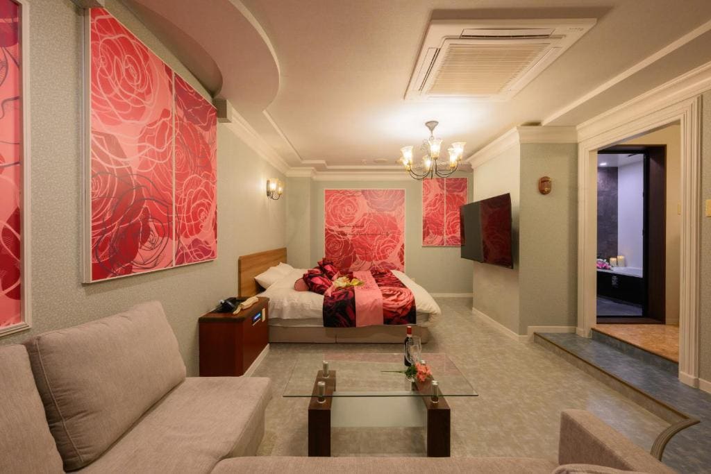 Standard Room with Partial Seto Inland Sea View - Non-Smoking room - Image 3