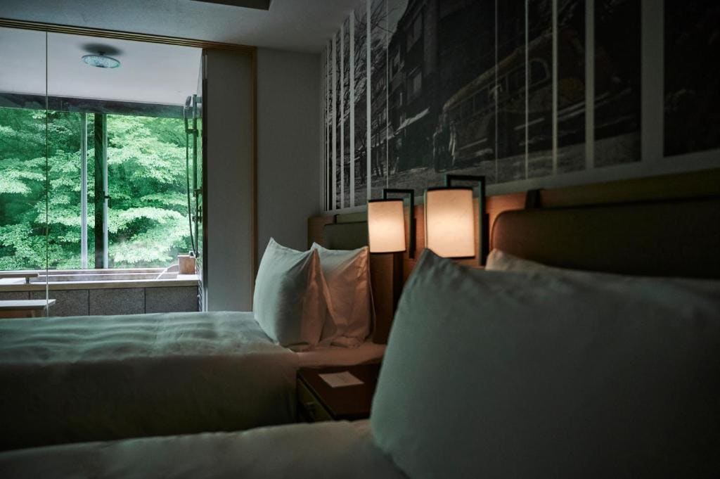 Standard Twin Room with River View room - Image 3