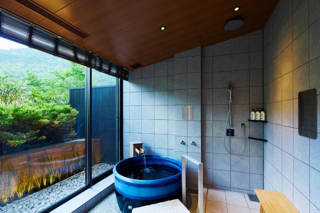 King Suite with Private Hot Spring room - Image 1