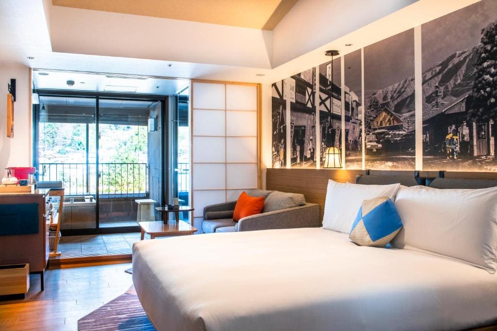 Standard King Room with River View room - Image 1