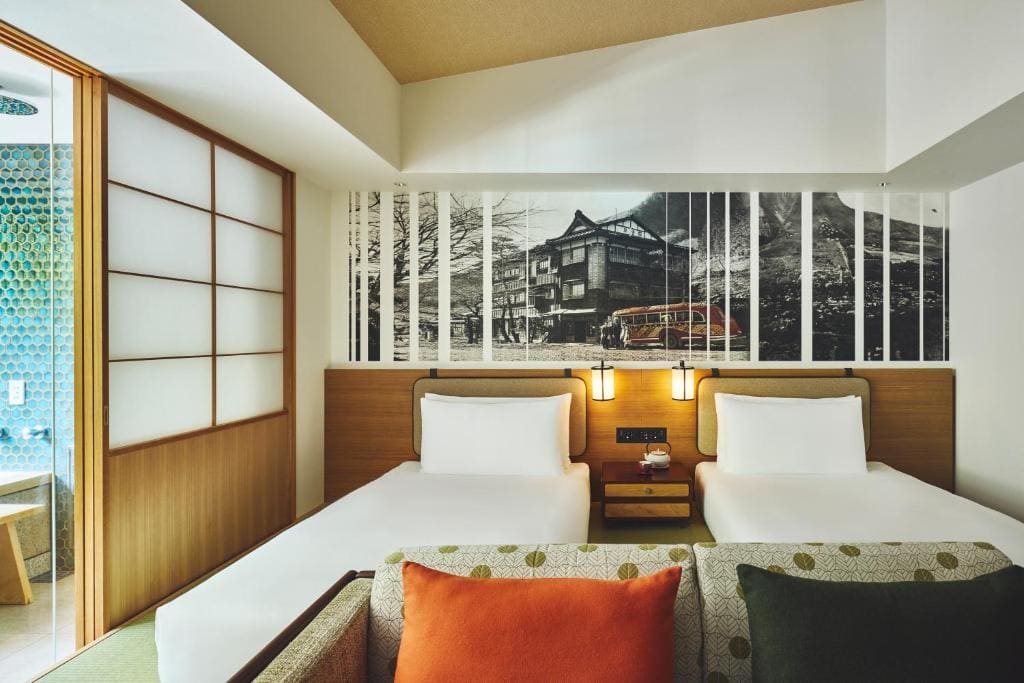 Standard Twin Room with Mountain View room - Image 2