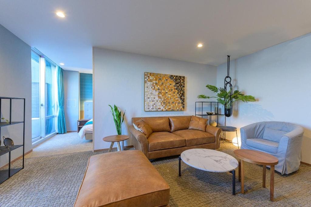 Junior Suite with Ocean View room - Image 3