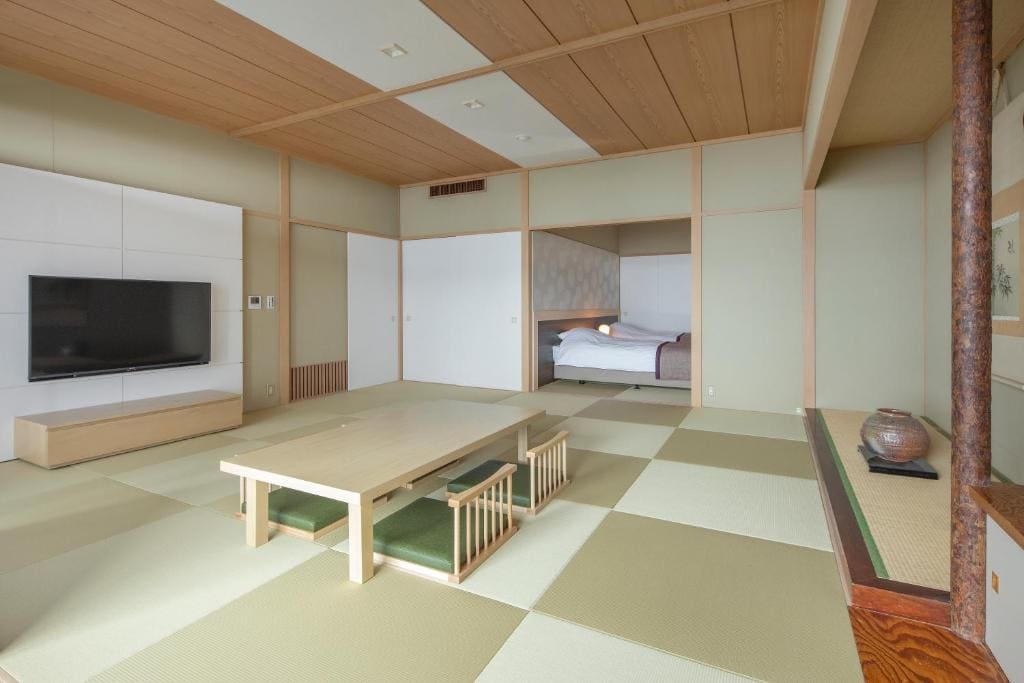 Deluxe Twin Room with Tatami Area - Ocean View room - Image 2