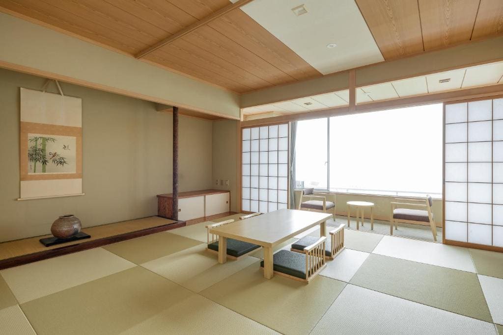 Deluxe Twin Room with Tatami Area - Ocean View room - Image 1
