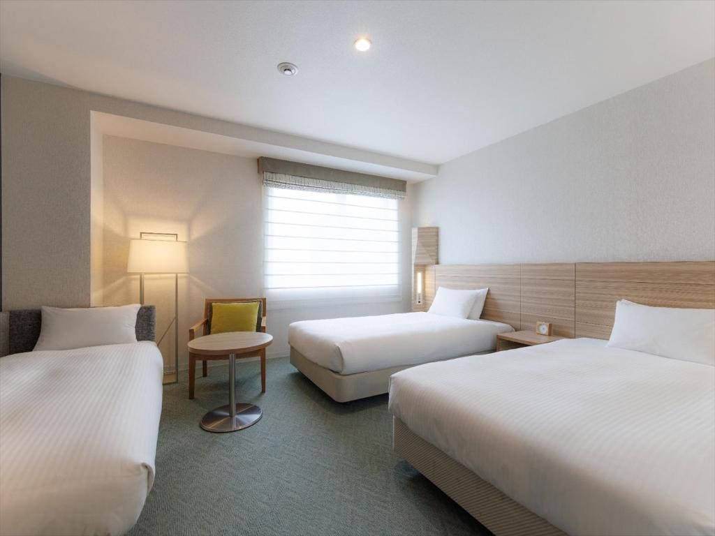 Standard Twin Room (2 Adults) - South Wing room - Image 2