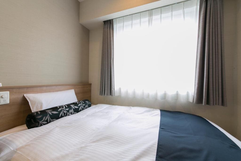 Single Room - Non-Smoking room - Image 2