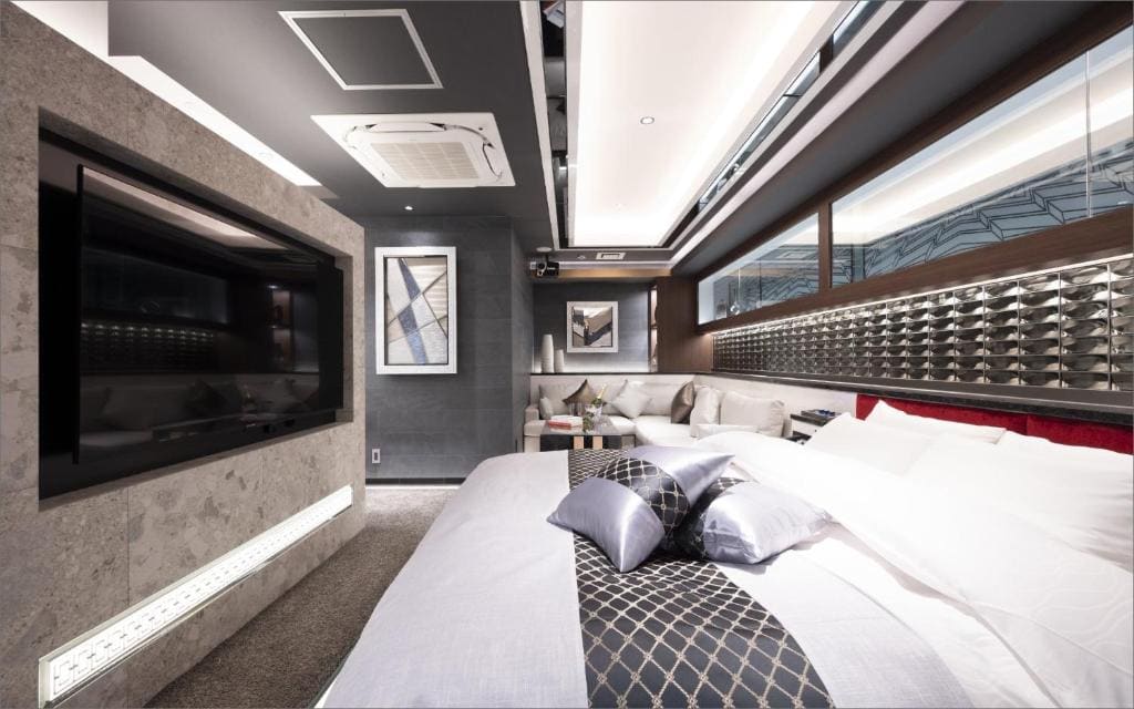 King Suite room - Image 1