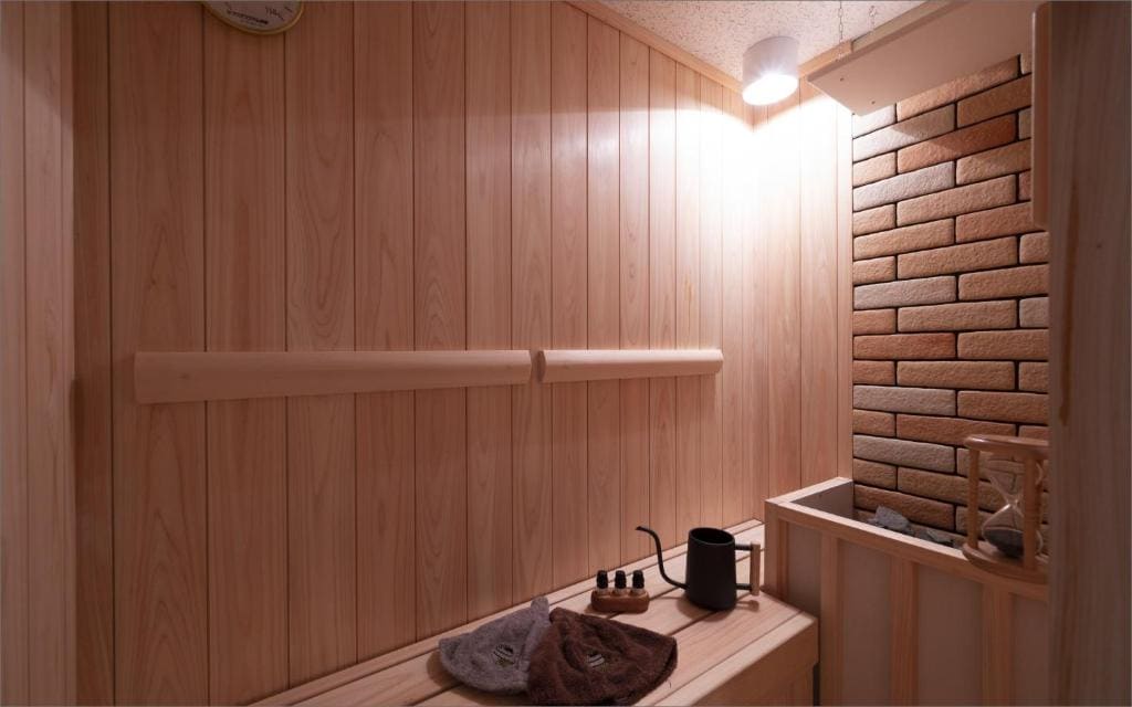 King Suite room - Image 2