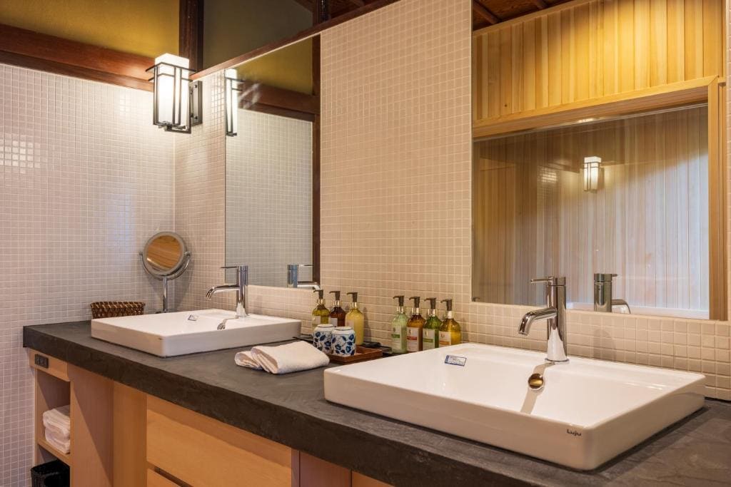 Exective Family Room with Hot Spring Open-Air Bath "Sensintei" room - Image 3