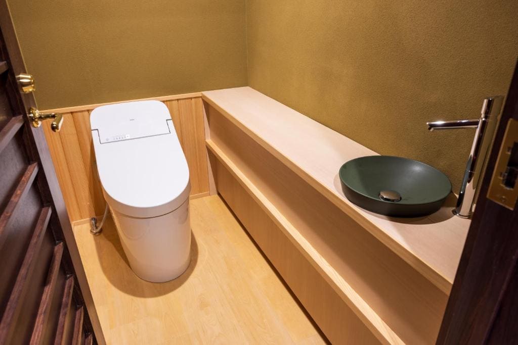 Exective Family Room with Hot Spring Open-Air Bath "Sensintei" room - Image 1