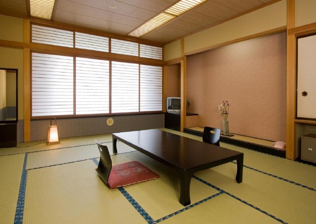 Quadruple Room with Shared Bathroom room - Image 2